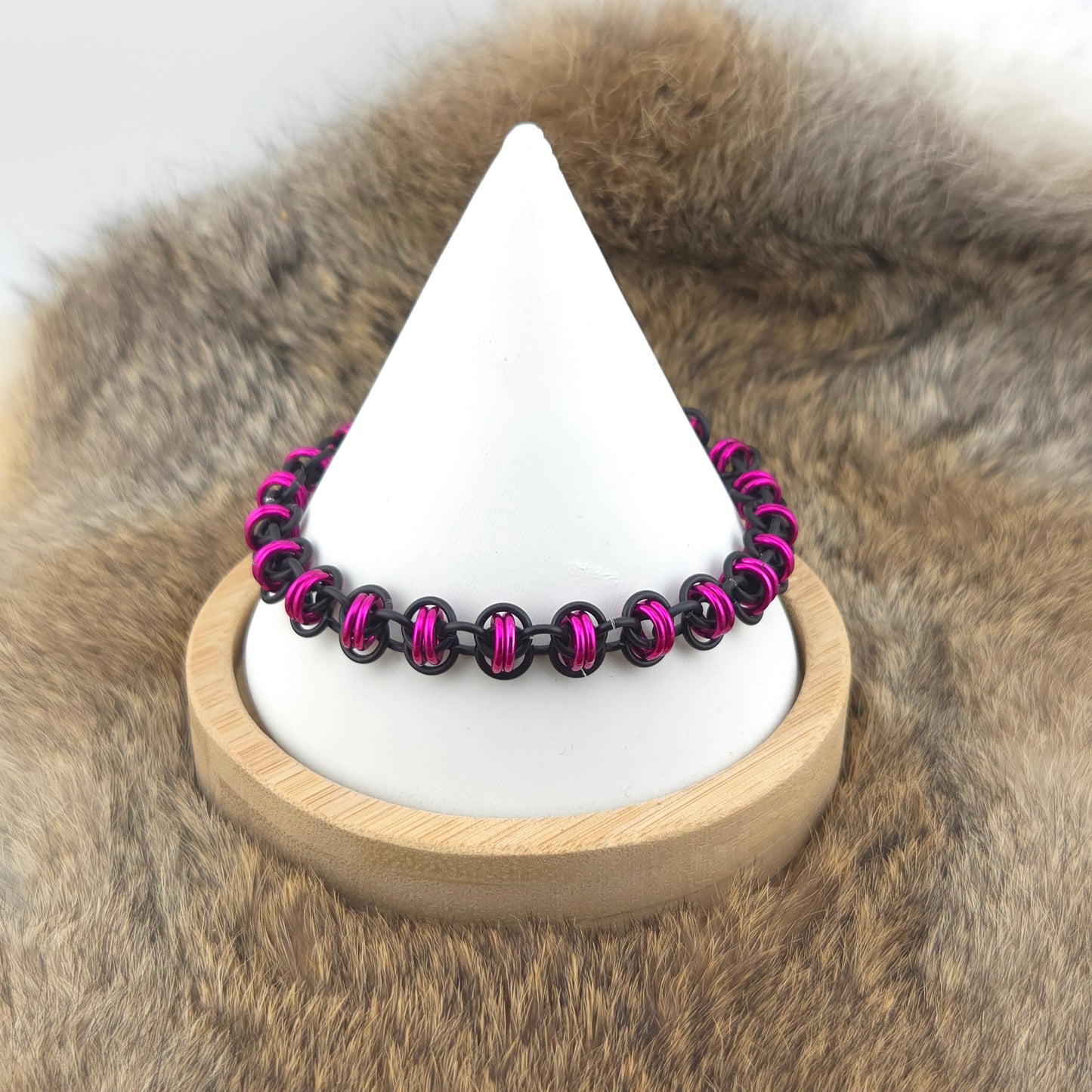 Barrel Weave Chainmail Bracelet - Dragonfruit, Matte Black - Premium Anodized Aluminum
