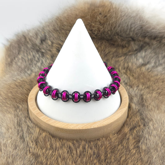 Barrel Weave Chainmail Bracelet - Dragonfruit, Matte Black - Premium Anodized Aluminum