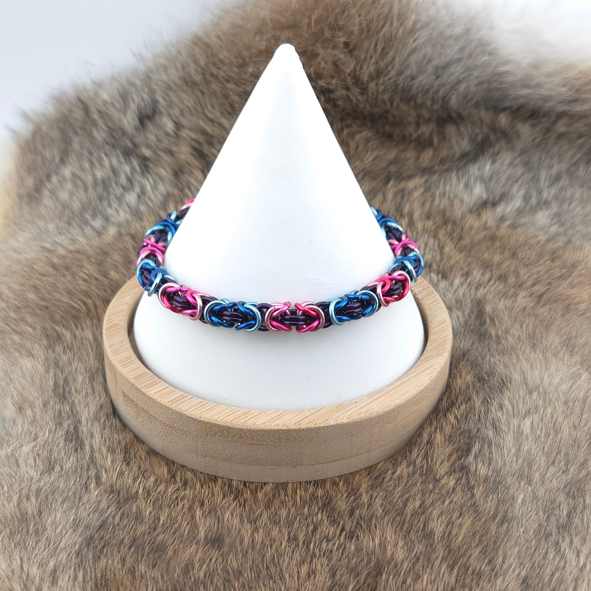 Byzantine Chainmail Bracelet - Omnisexual Pride - Premium Anodized Aluminum